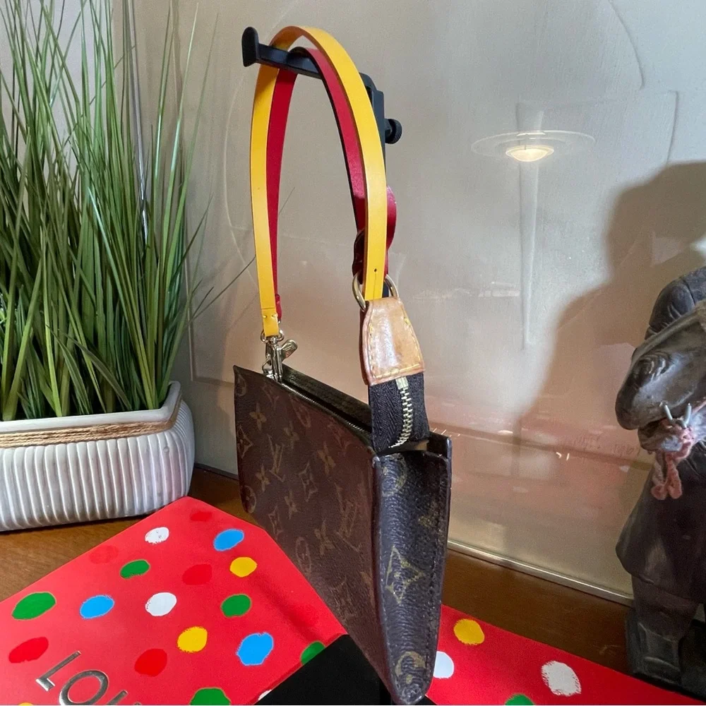 Louis Vuitton Pochette 12